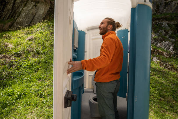 Portable Toilet Options We Offer in Baxley, GA